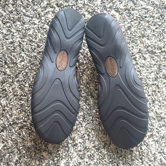 Earth Origins Suede Perforated Slip-on Shoes - Rikki Size 6.5M brand new - Picture 7 of 7